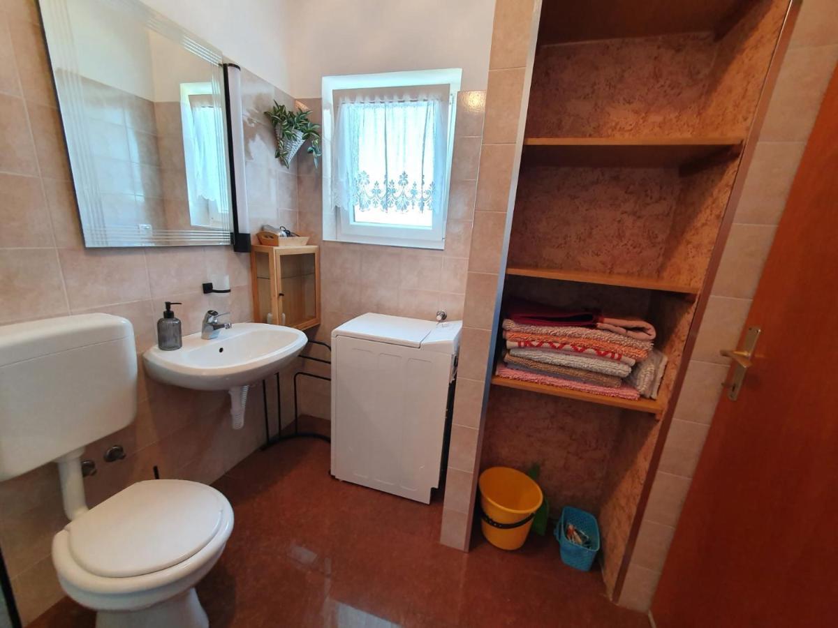 Apartment With Terace And Sea View Marica Krk Town Exterior foto